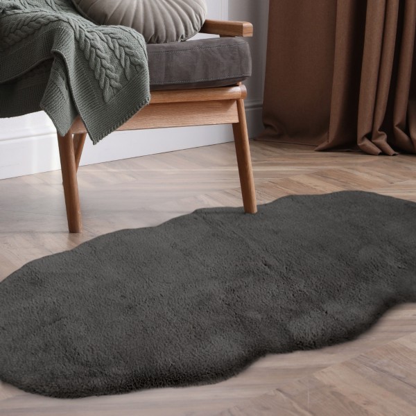 Sturtons - Faux Fur Sheep Rug